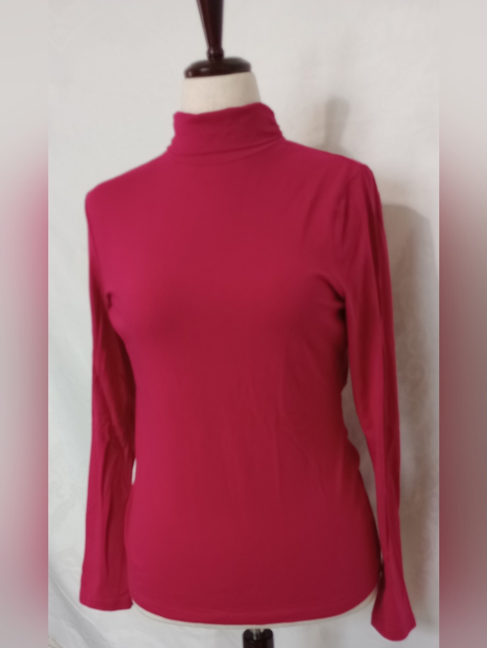 Women's Fuchsia Long-Sleeve Turtleneck Top - Classic Fit